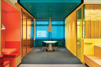 Color Blocking in Office Interiors: What It Is and How to Apply It